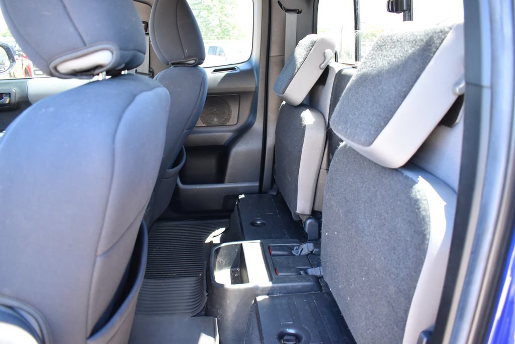 Used 2022 Toyota Tacoma SR5 AWD/4WD image 8