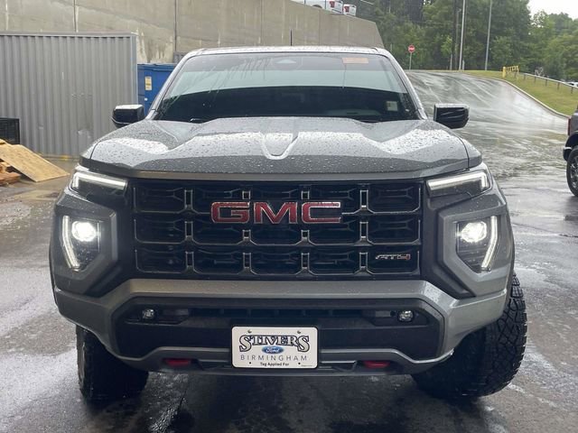 Used 2024 GMC Canyon AT4 w/ AT4 Premium Package AWD/4WD image 9