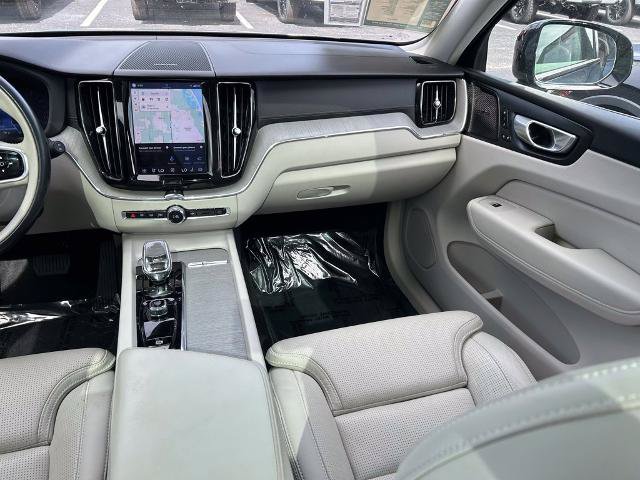 Used 2023 Volvo XC60 B5 Ultimate w/ Climate Package AWD/4WD image 11