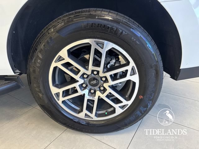 Certified 2025 Ford Expedition Active RWD image 33
