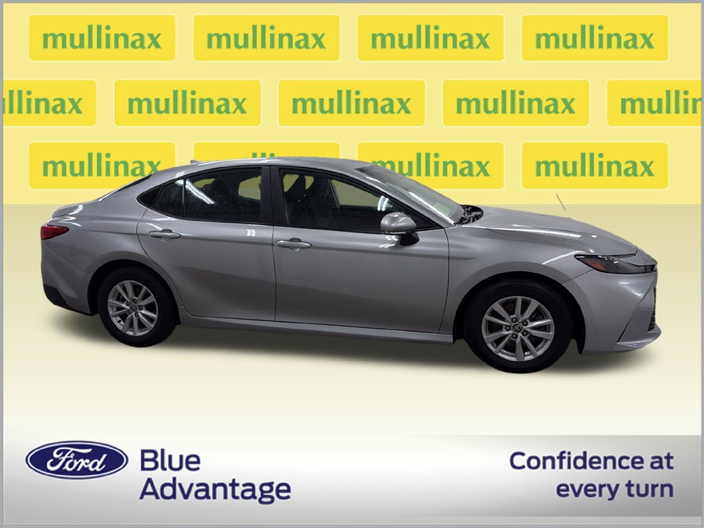 Used 2025 Toyota Camry LE FWD image 2