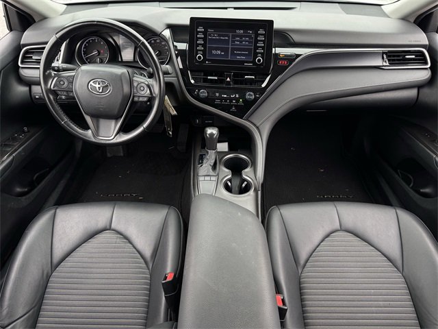 Used 2024 Toyota Camry SE image 10