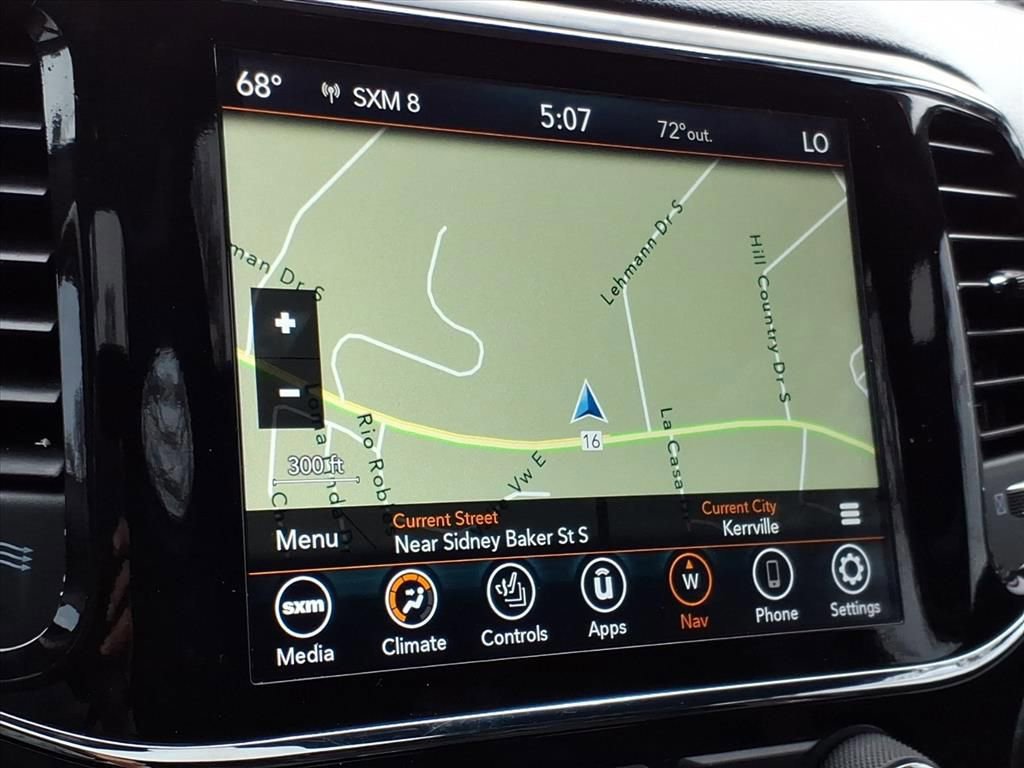 Used 2022 Jeep Grand Cherokee Laredo X image 18