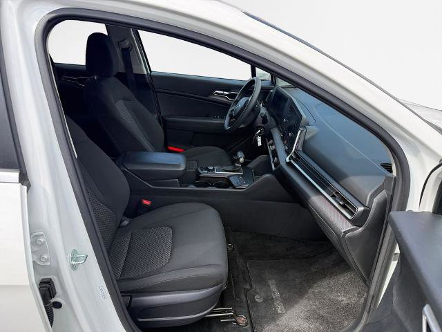 Used 2024 Kia Sportage LX AWD/4WD image 25