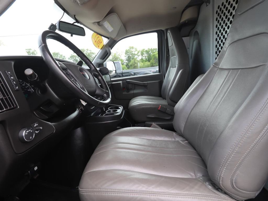 Used 2022 GMC Savana 2500 w/ Driver Convenience Package image 8