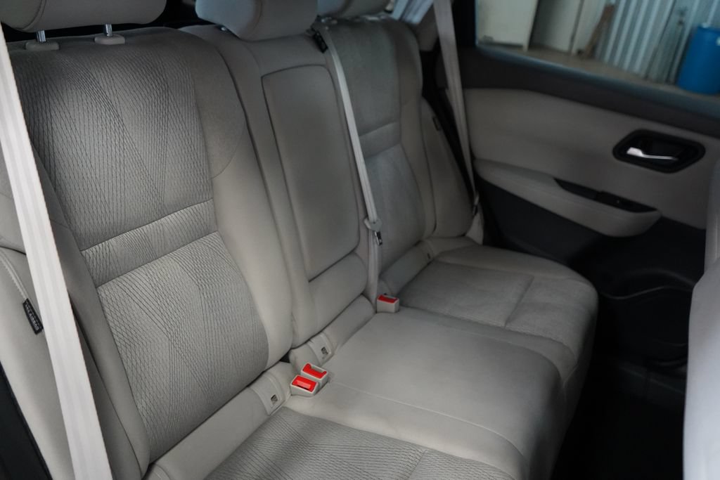 Used 2025 Nissan Rogue SV FWD image 22