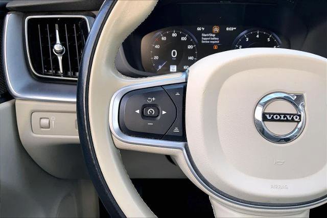 Used 2020 Volvo XC60 T5 Momentum image 24