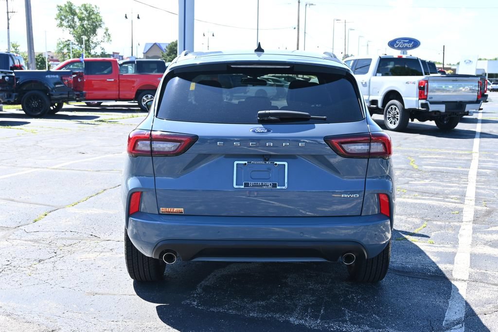 Certified 2023 Ford Escape ST-Line w/ Tech Pack #1 AWD/4WD image 10