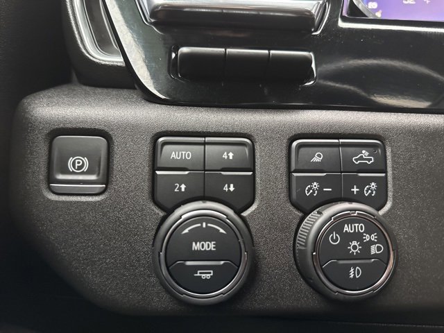 Used 2025 Chevrolet Silverado 1500 High Country w/ Midnight Edition image 25