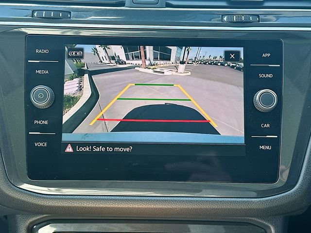 Used 2022 Volkswagen Tiguan SE image 15