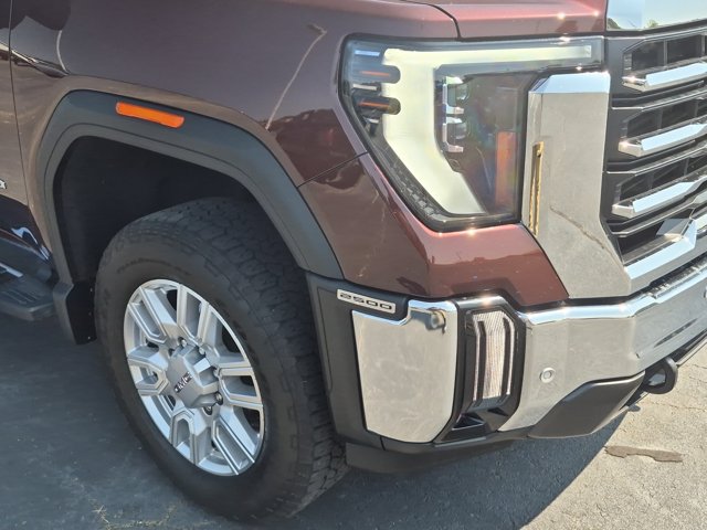 Used 2024 GMC Sierra 2500 SLT w/ SLT Premium Package AWD/4WD image 10