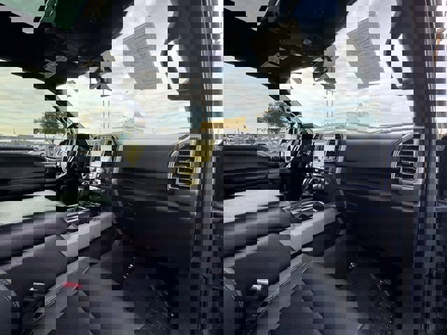 Certified 2018 Ford F150 Raptor w/ Equipment Group 802A Luxury image 31