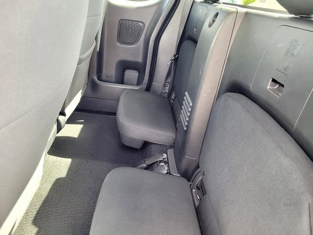 Used 2022 Nissan Frontier S image 12