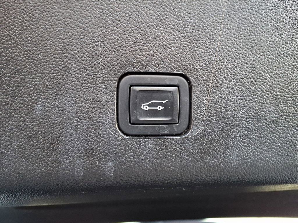 Used 2020 Chevrolet Traverse Premier w/ Redline Edition image 32