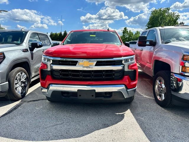 Used 2023 Chevrolet Silverado 1500 LT AWD/4WD image 4