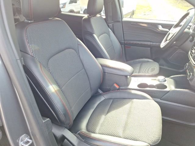 Certified 2024 Ford Escape ST-Line image 25