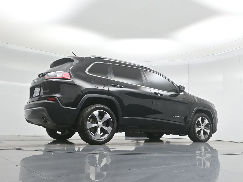 Used 2019 Jeep Cherokee Limited w/ Technology Group image 14