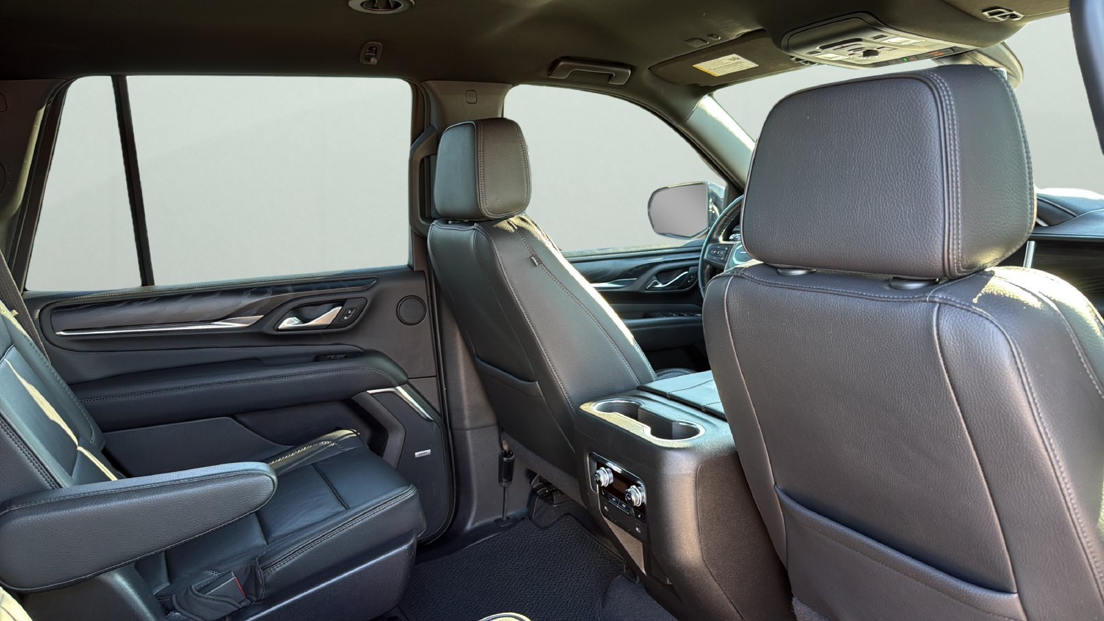 Used 2022 GMC Yukon Denali AWD/4WD image 28