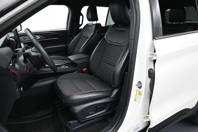 Certified 2025 Ford Explorer ST-Line AWD/4WD image 11
