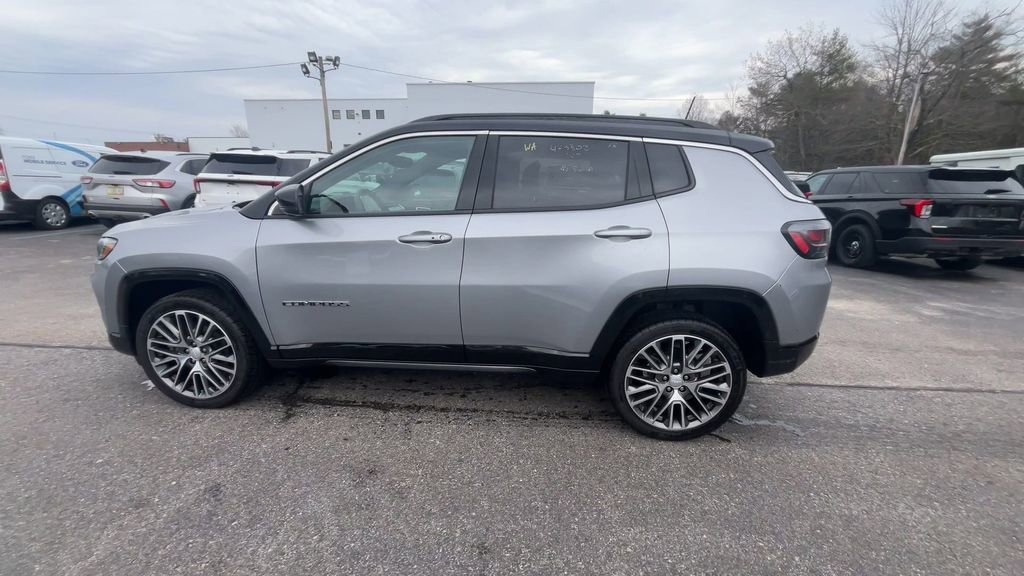 Used 2023 Jeep Compass Limited w/ Elite Group AWD/4WD image 16