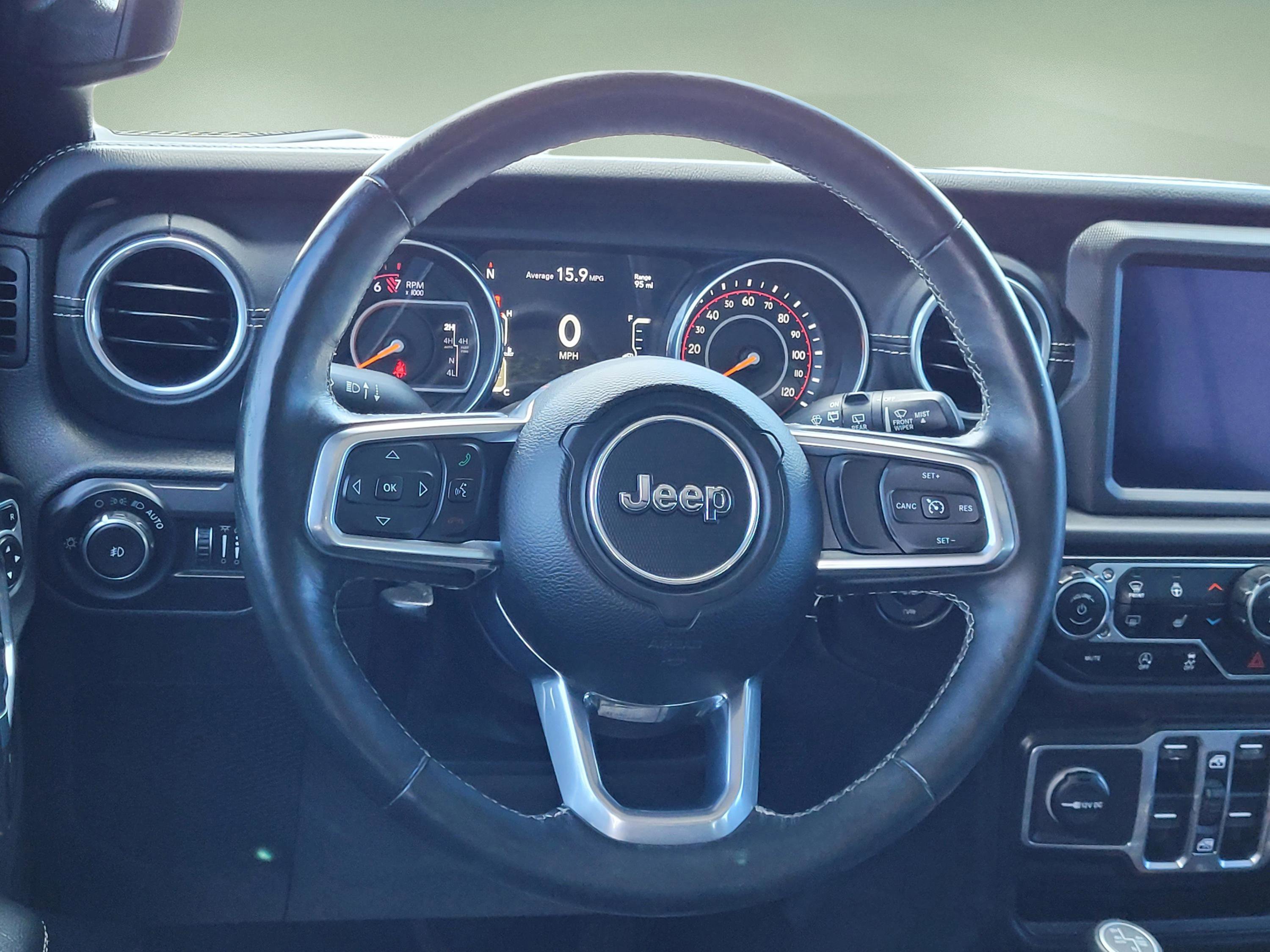 Used 2018 Jeep Wrangler Unlimited Sahara w/ Uconnect 4C Nav & Sound Group AWD/4WD image 11