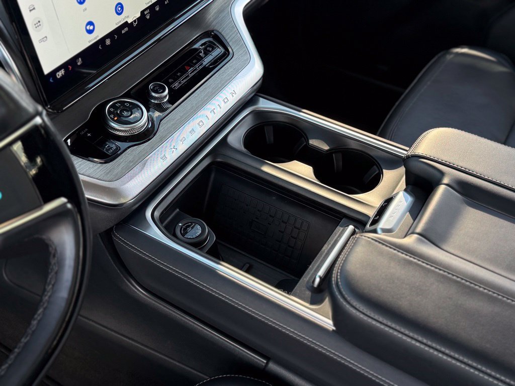 Certified 2025 Ford Expedition Platinum AWD/4WD image 29