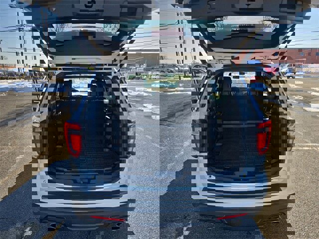 Certified 2019 Ford Explorer XLT w/ Equipment Group 202A image 23