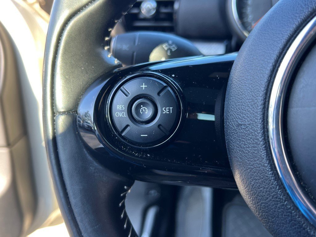 Used 2017 MINI Cooper Clubman S image 23