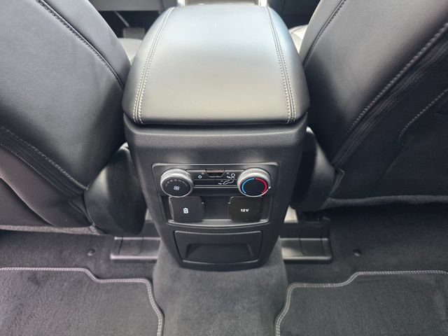 Certified 2022 Ford Explorer XLT w/ Equipment Group 202A AWD/4WD image 18