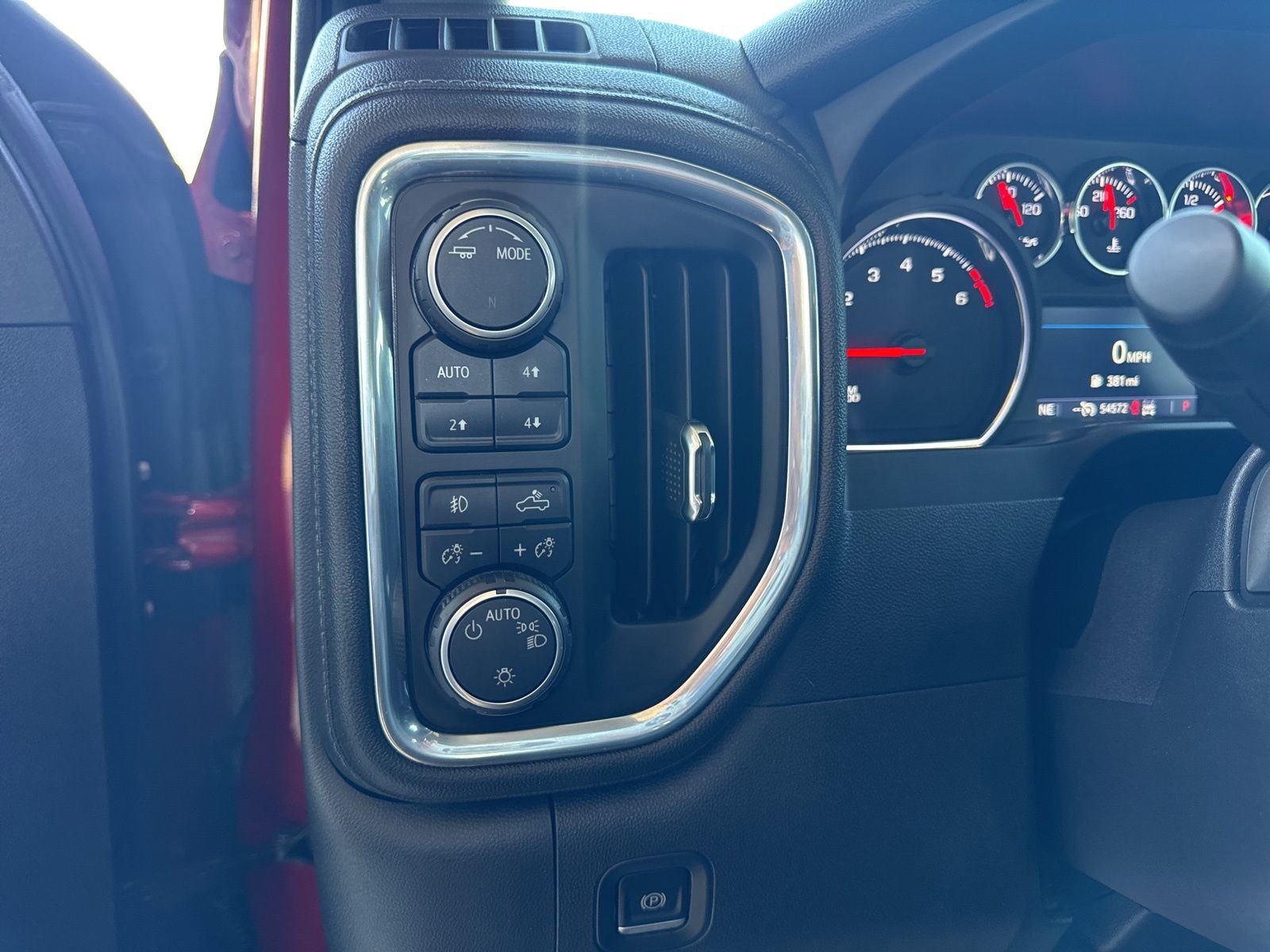 Used 2021 Chevrolet Silverado 1500 LT Trail Boss w/ Convenience Package II image 30