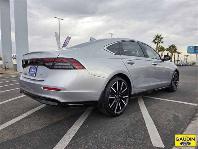 Used 2024 Honda Accord Touring image 5