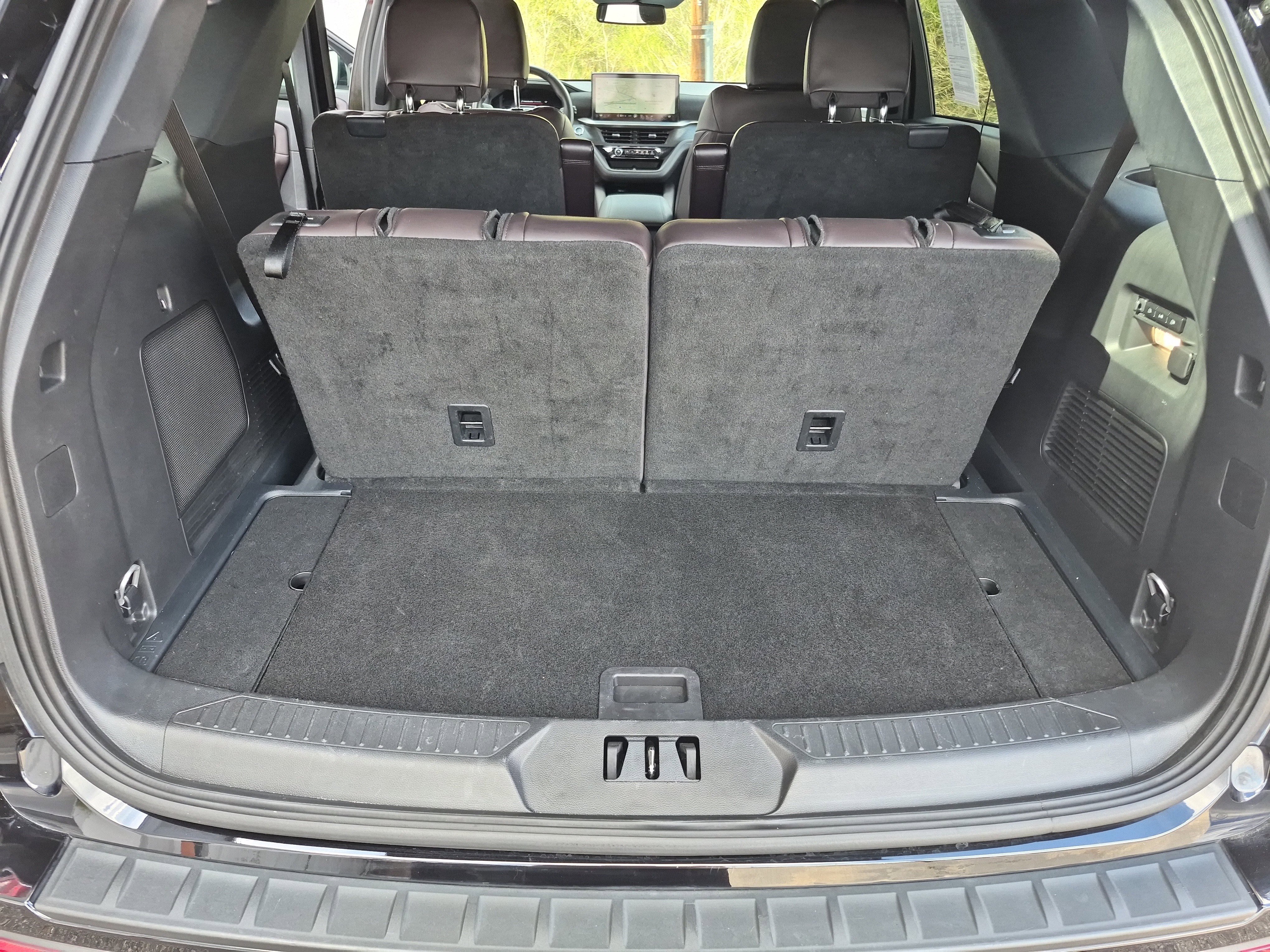 Certified 2025 Ford Explorer Platinum image 18