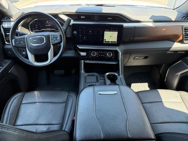 Used 2024 GMC Sierra 3500 Denali w/ Technology Package AWD/4WD image 10