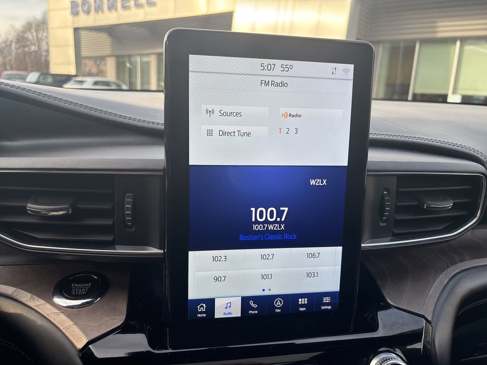 Certified 2022 Ford Explorer Platinum w/ Equipment Group 601A image 18