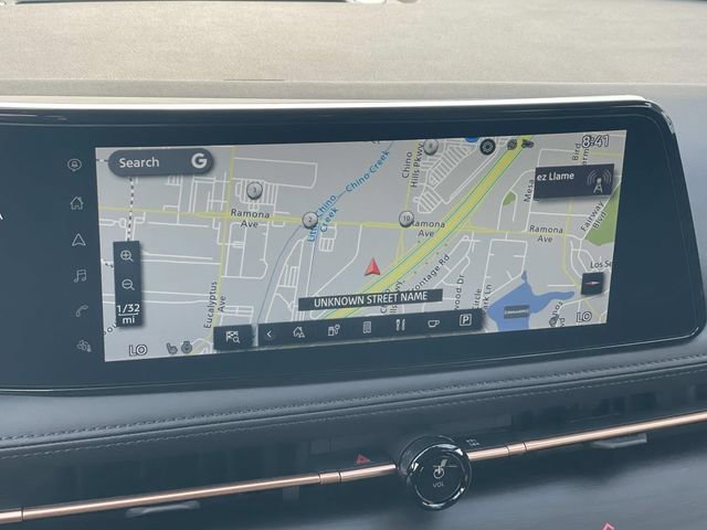 Used 2024 Nissan Ariya AWD image 12