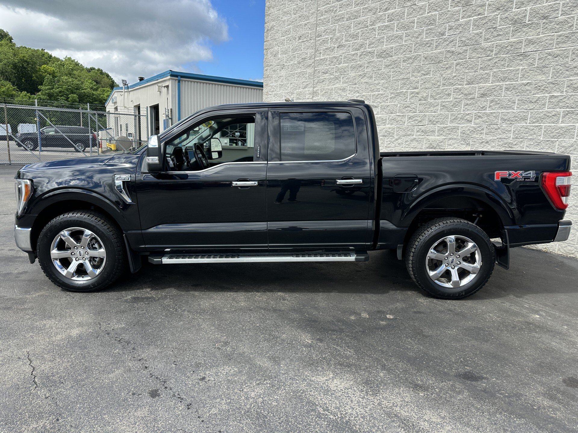 Certified 2022 Ford F150 Lariat w/ Equipment Group 502A High AWD/4WD image 4