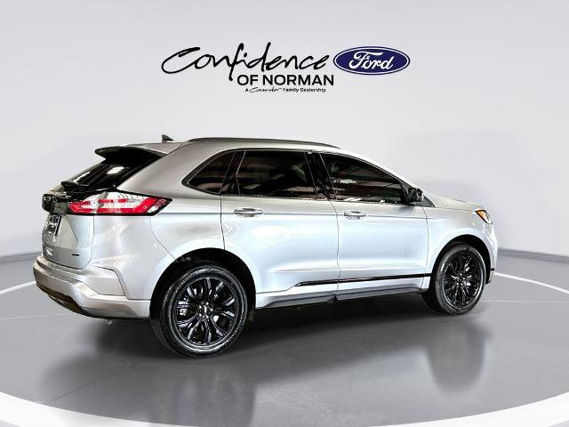 Certified 2024 Ford Edge SE w/ Black Appearance Package AWD/4WD image 9