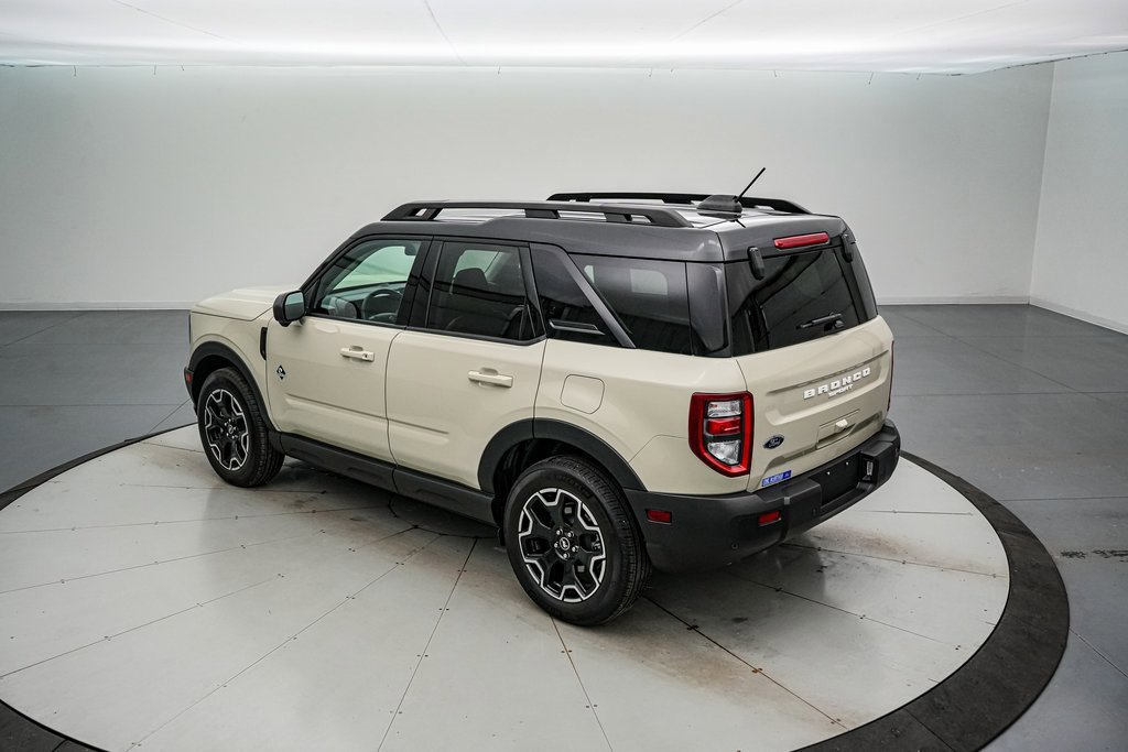 Certified 2025 Ford Bronco Sport Outer Banks w/ Outer Banks Tech Package+ image 3