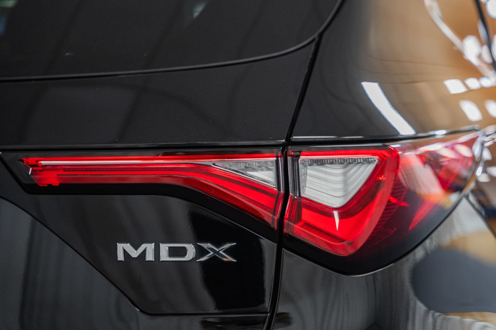 Used 2023 Acura MDX w/ Technology Package AWD/4WD image 7