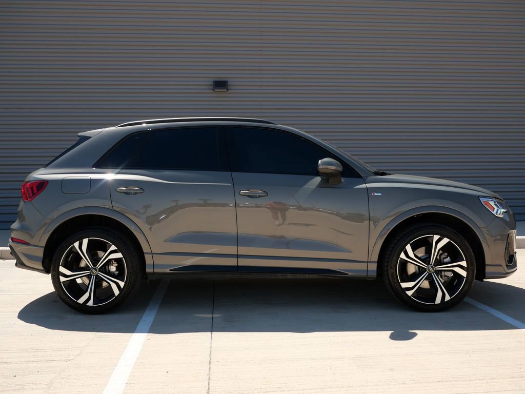 Used 2024 Audi Q3 2.0T Premium Plus AWD/4WD image 2