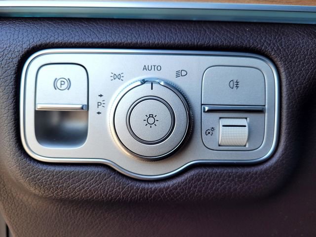 Used 2022 Mercedes-Benz GLS 450 4MATIC image 15
