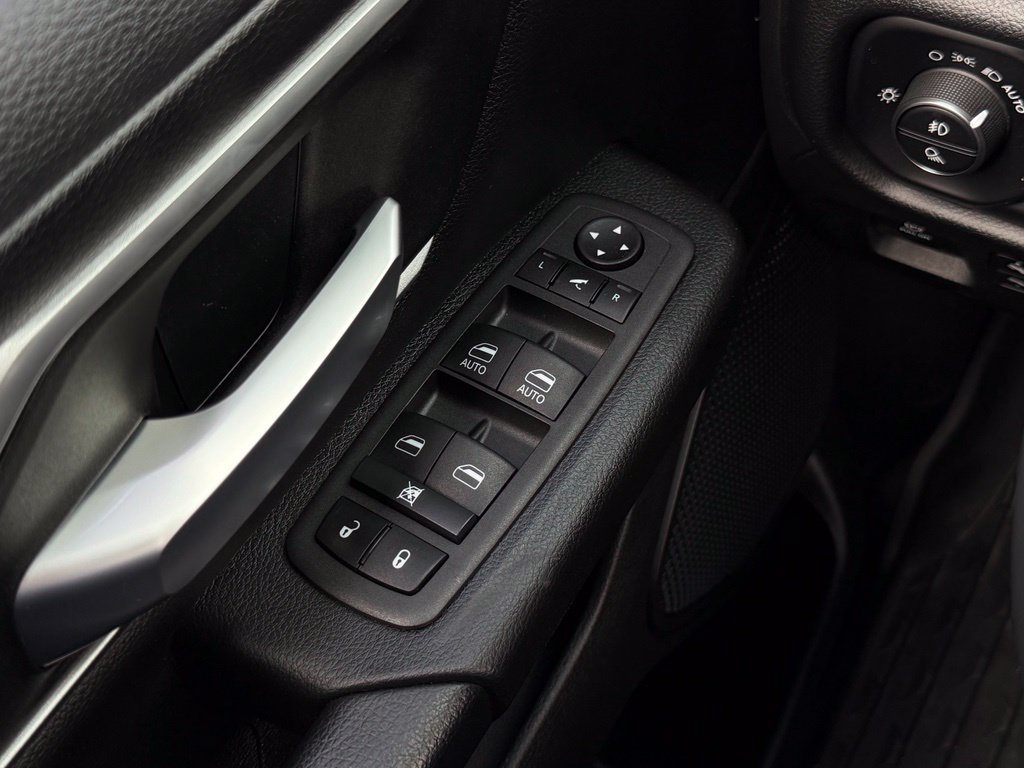 Used 2022 RAM 1500 Big Horn AWD/4WD image 25
