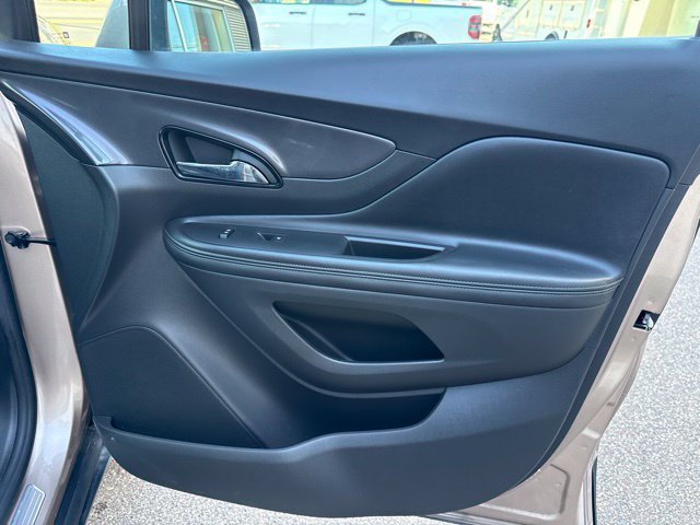 Used 2019 Buick Encore Sport Touring AWD/4WD image 30