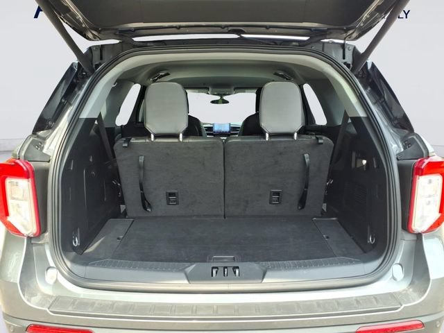 Certified 2023 Ford Explorer XLT w/ Equipment Group 202A AWD/4WD image 8