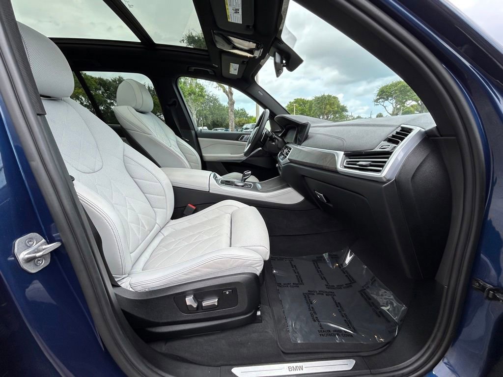 Used 2023 BMW X5 xDrive40i w/ Premium Package AWD/4WD image 26