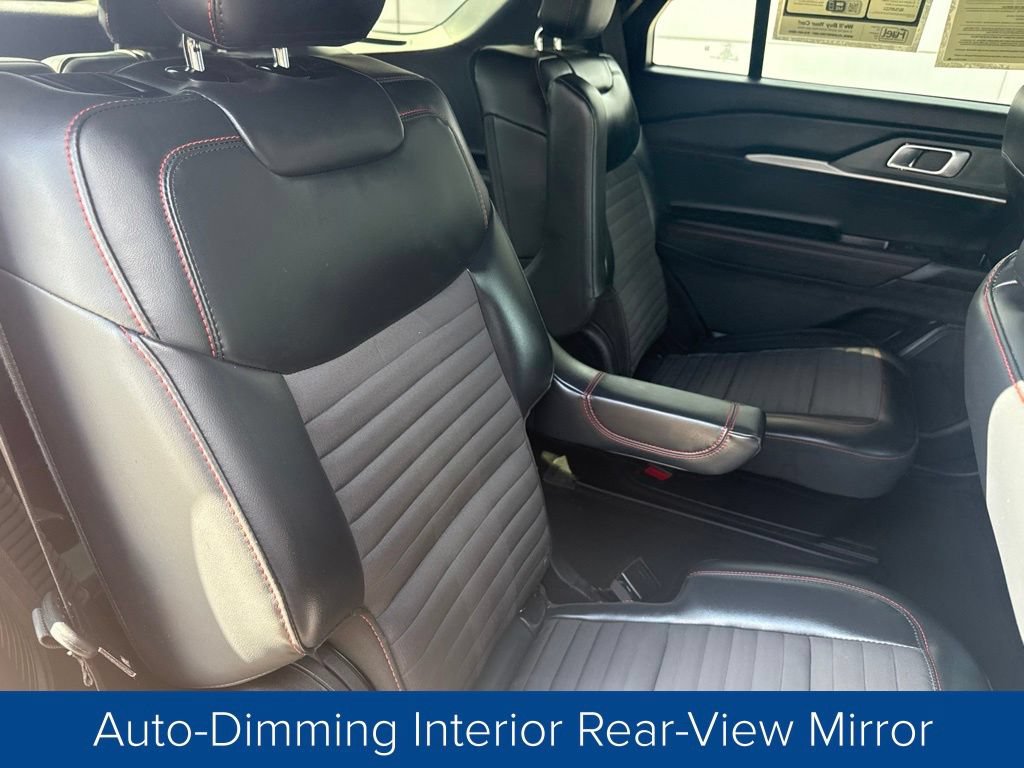 Certified 2025 Ford Explorer ST-Line w/ Premium Package RWD image 27