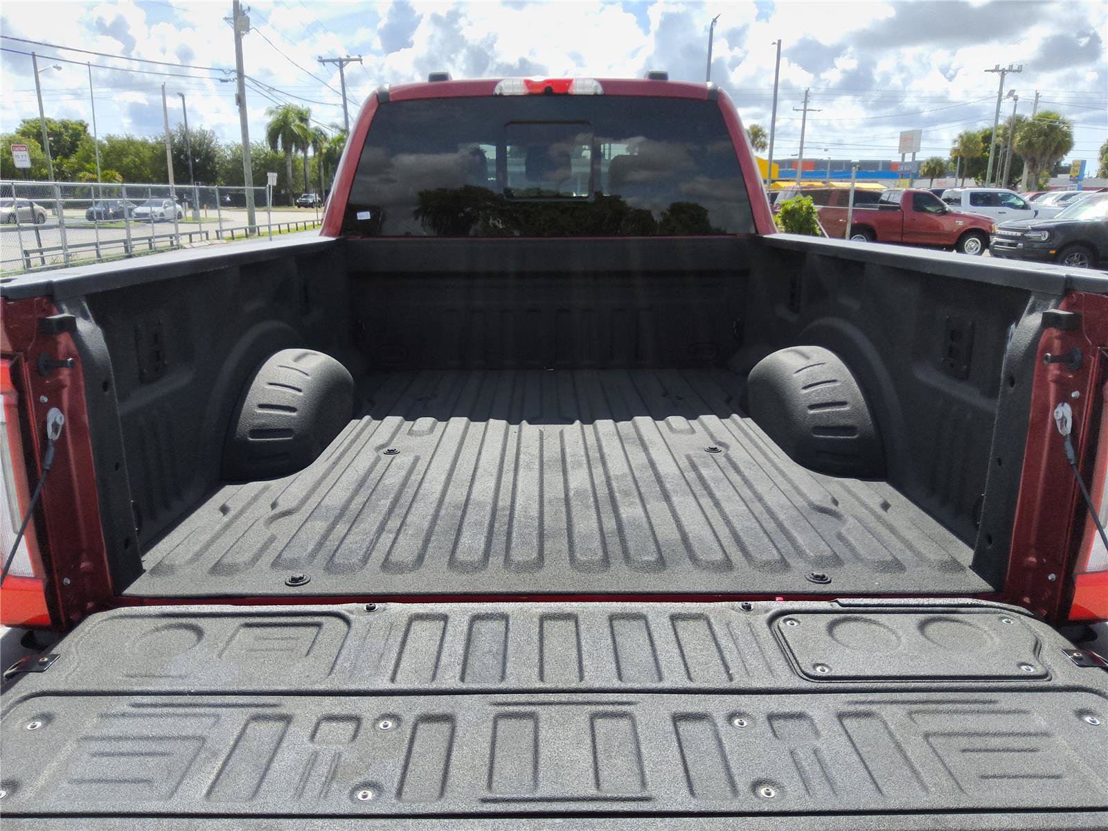 Certified 2025 Ford F250 Platinum AWD/4WD image 5
