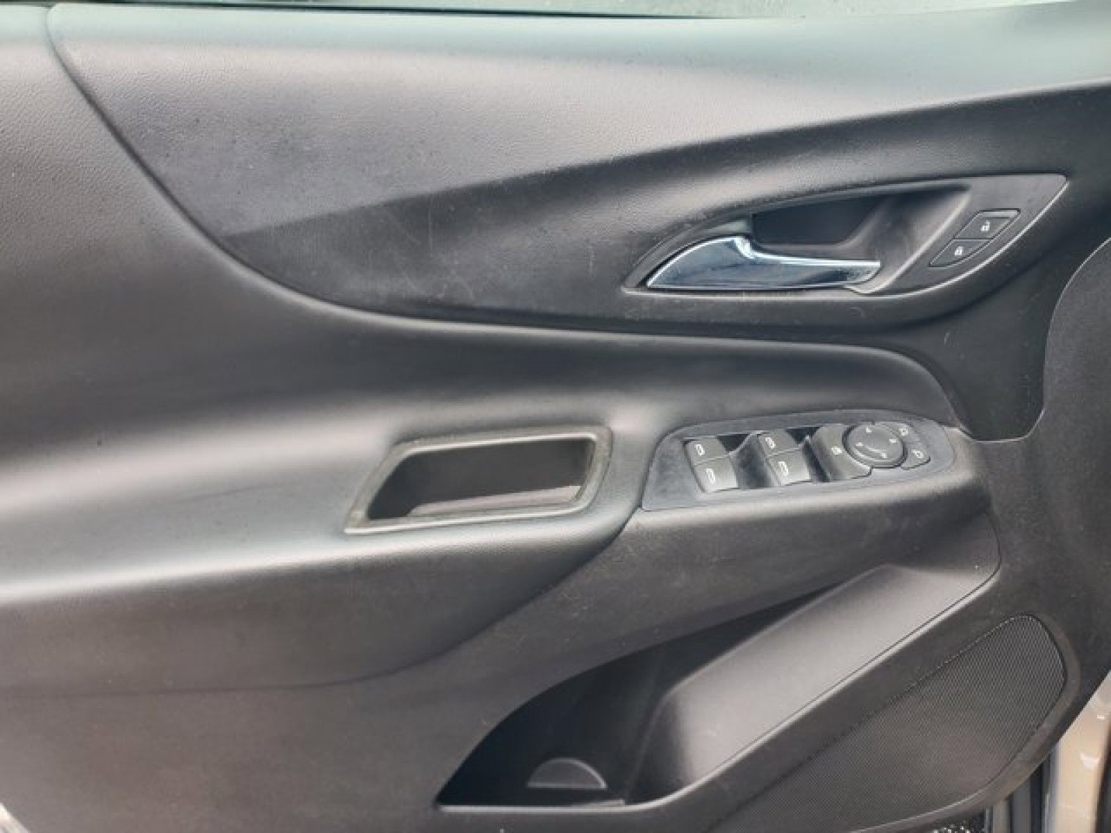 Used 2019 Chevrolet Equinox LT image 12