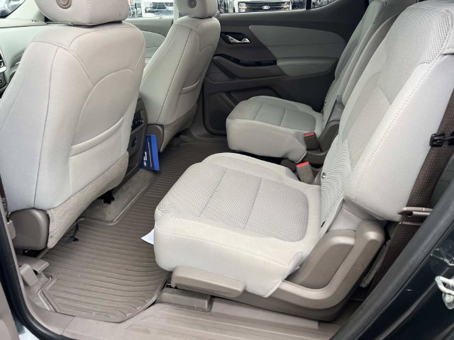 Used 2019 Chevrolet Traverse LT FWD image 16
