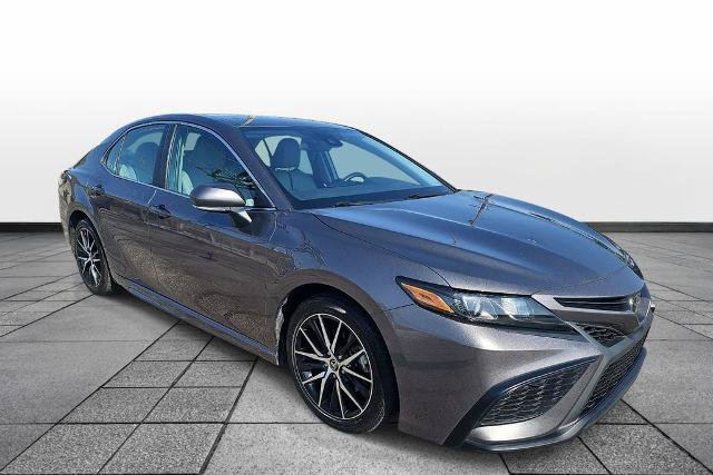 Used 2024 Toyota Camry SE AWD/4WD image 3
